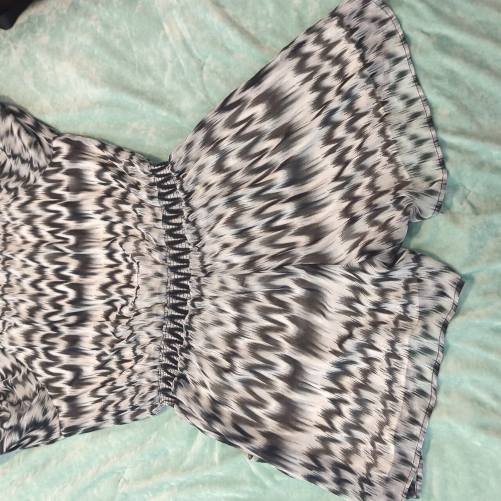 Romper - Picture 6 of 6